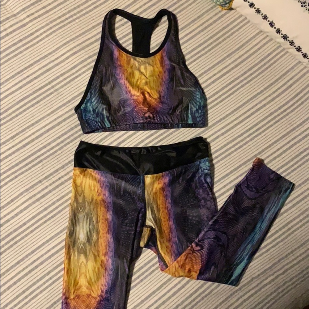 KORAL 2-Piece Set Snakeskin Workout Outfit